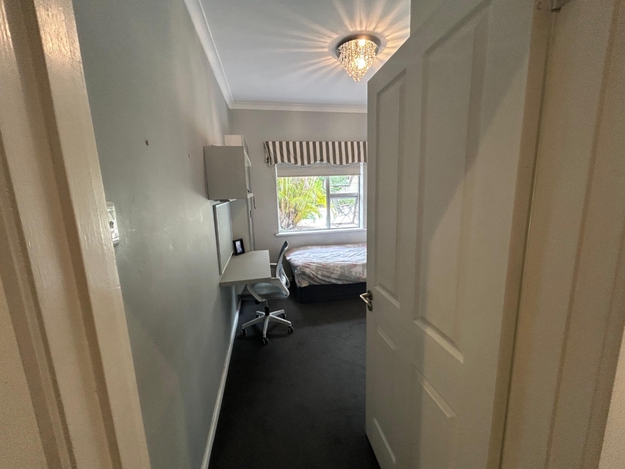 To Let 4 Bedroom Property for Rent in Mill Park Eastern Cape